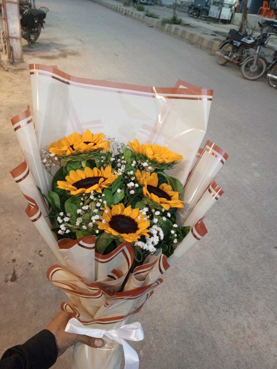 Golden Sunflowers Classic Bouquet
