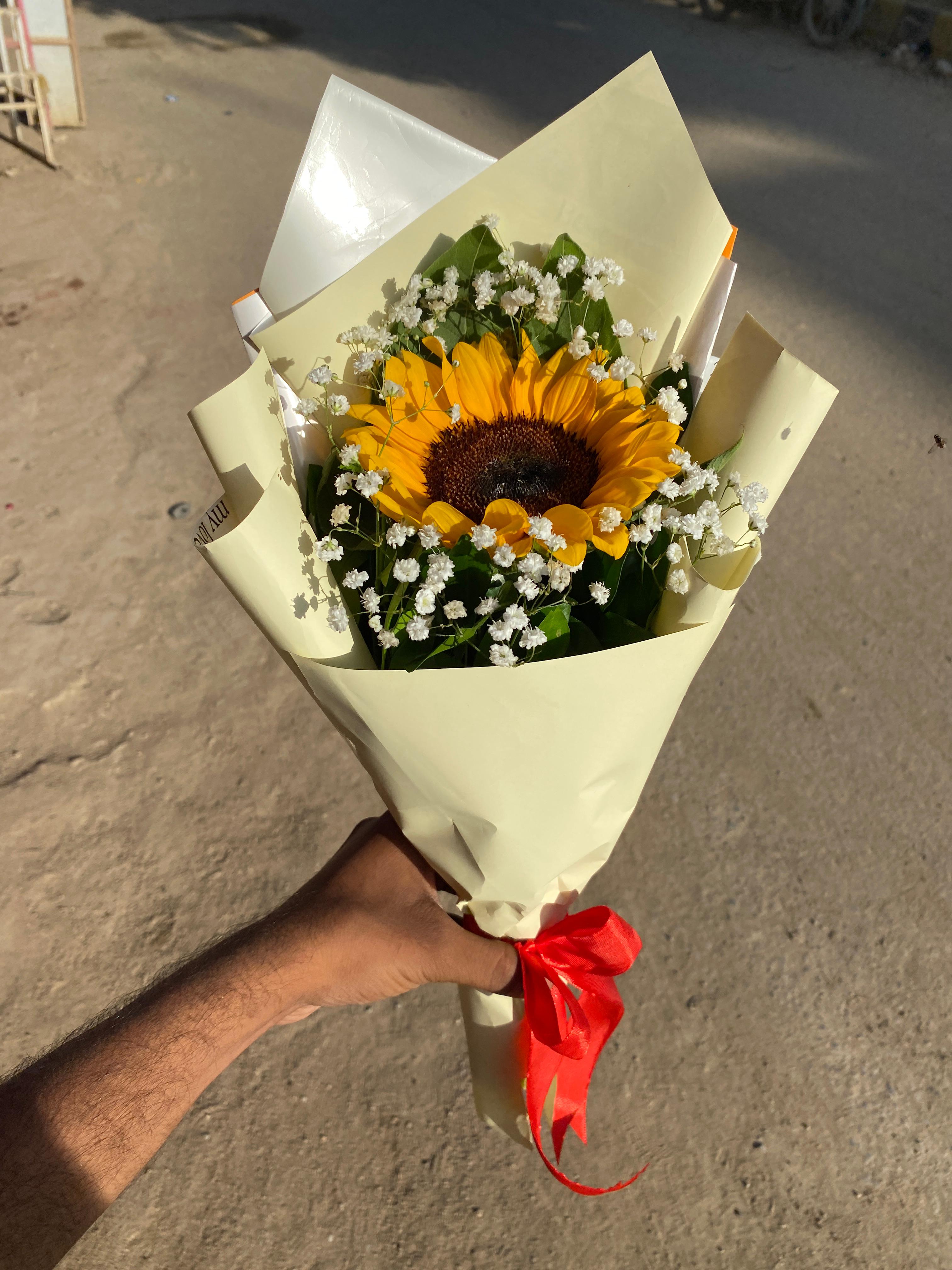 Single Sunflower Cute Bouquet