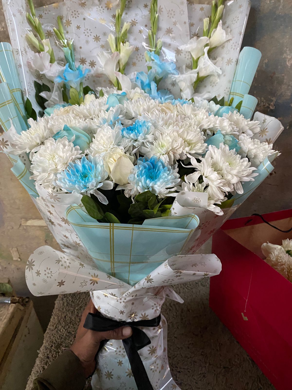 Blue and White Premium Chrysanthemum Bouquet