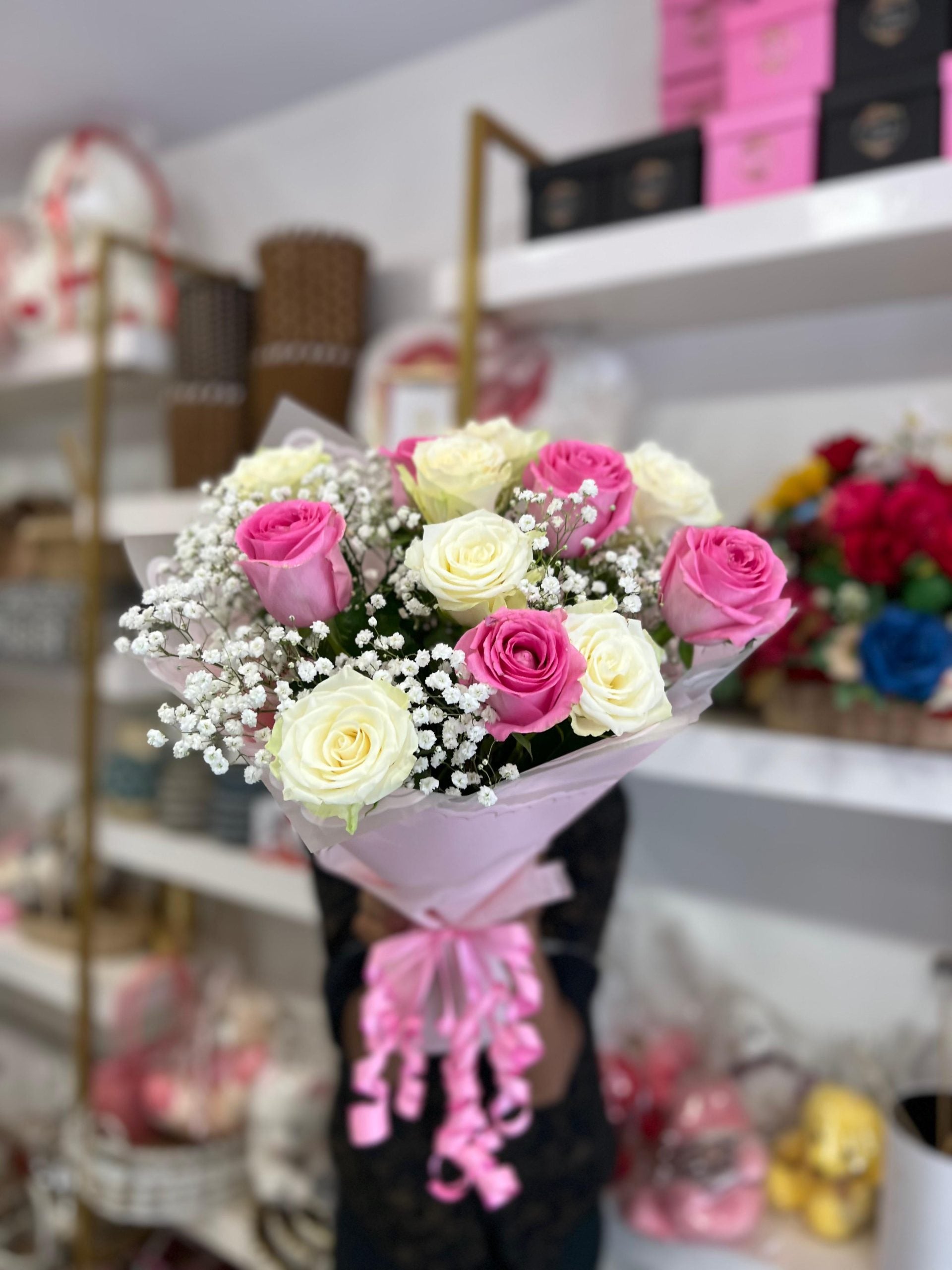 Pink & White Roses Elegance Bouquet