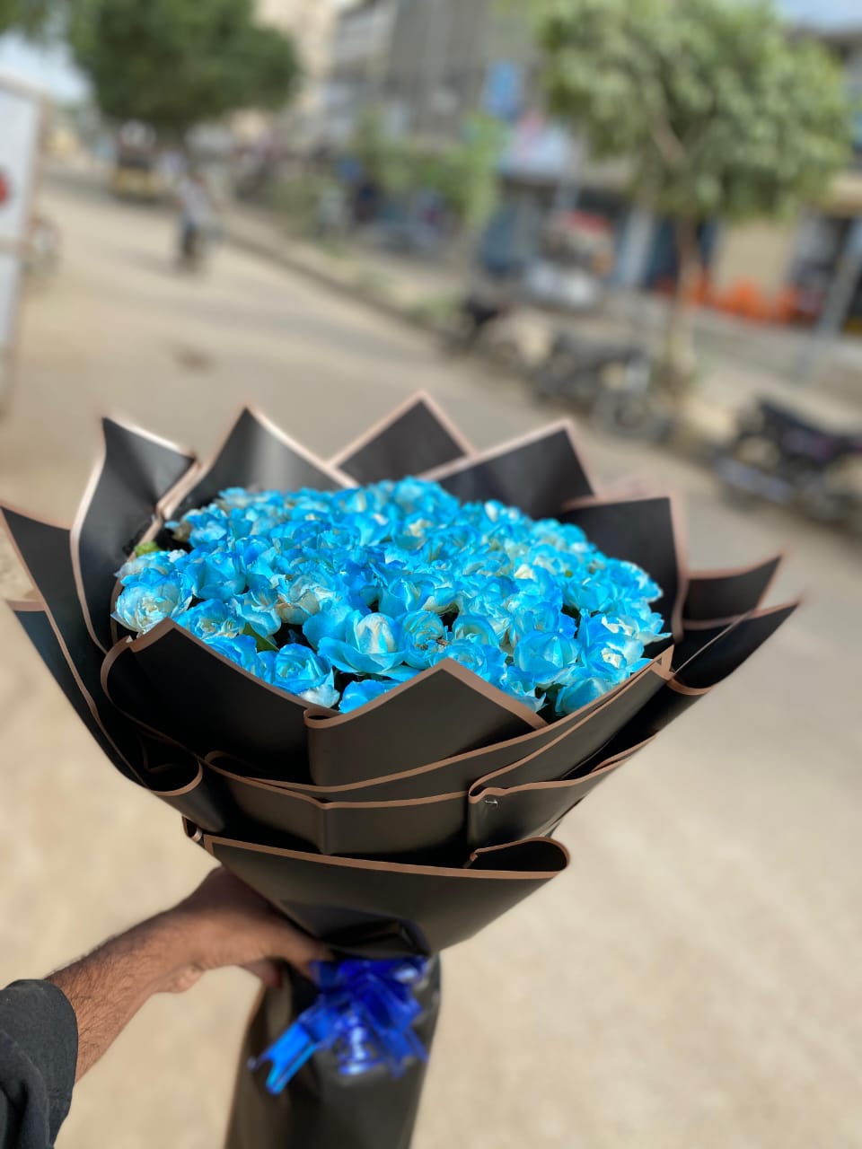 Blue Luxury Roses Royal Bouquet