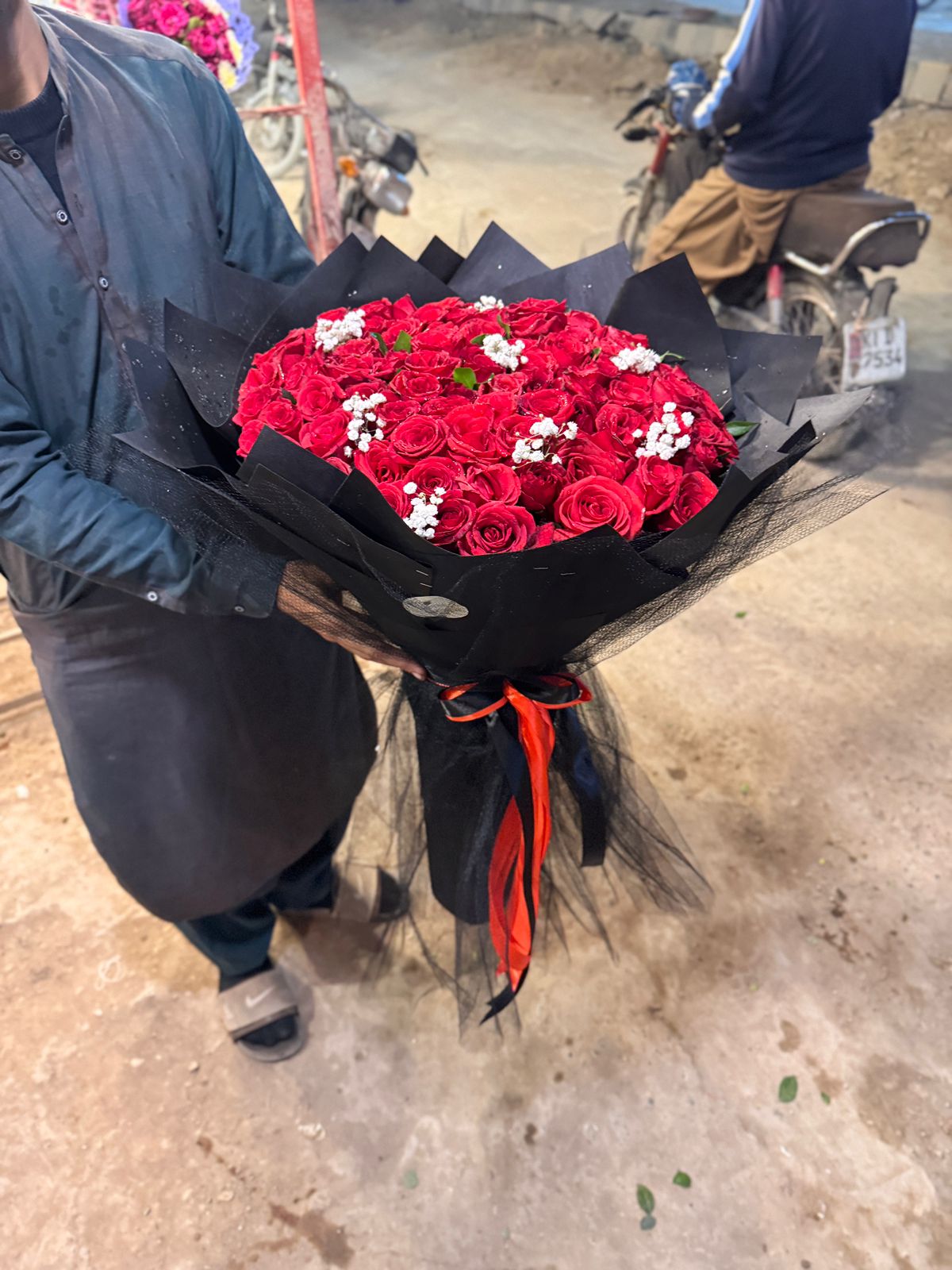 Classic Red Roses Luxury Bouquet