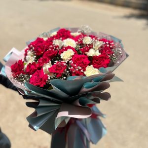Red & White Roses Bouquet with Baby’s-breath Flowers