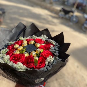 The Perfect Yes – Proposal Rose & Chocolate Bouquet
