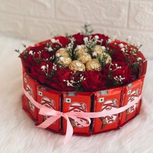 Crimson Romance KitKat & Ferrero Rocher Floral Box